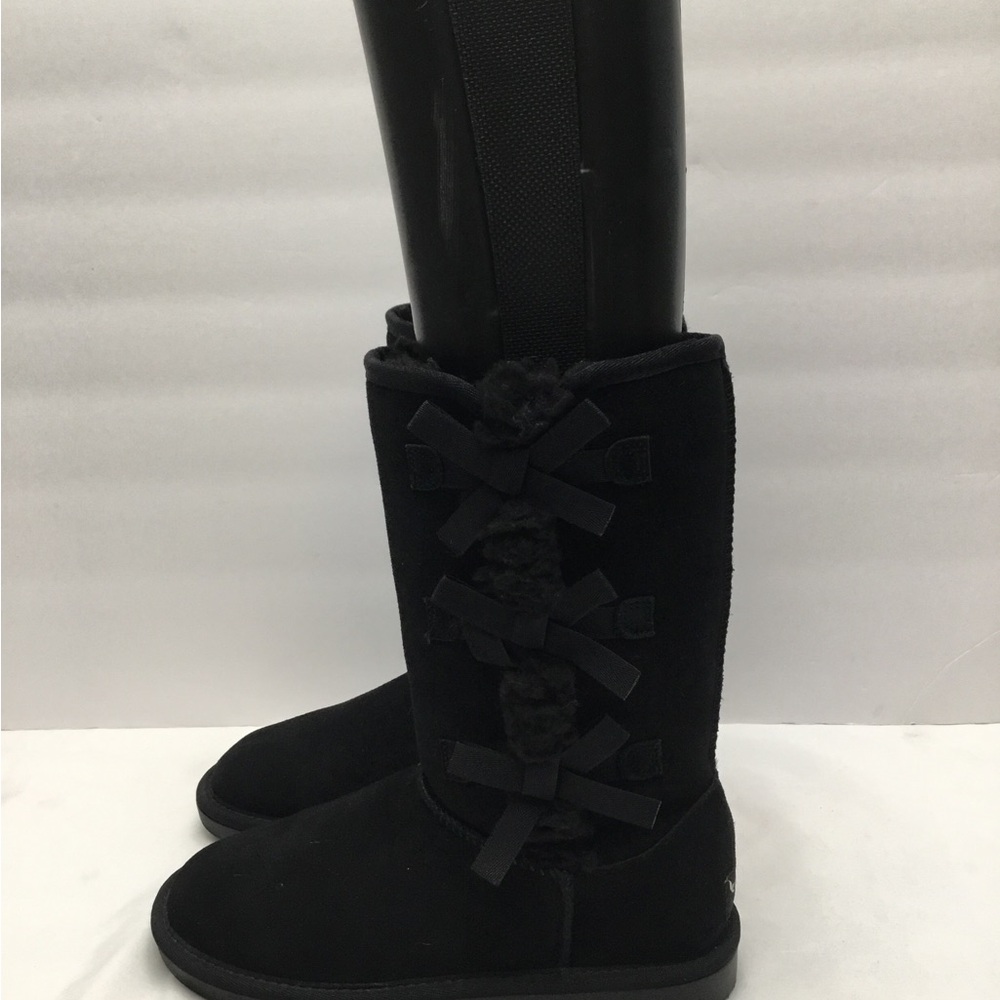Koolaburra Black Suede Boots with Plush Lining - Picture 3 of 16